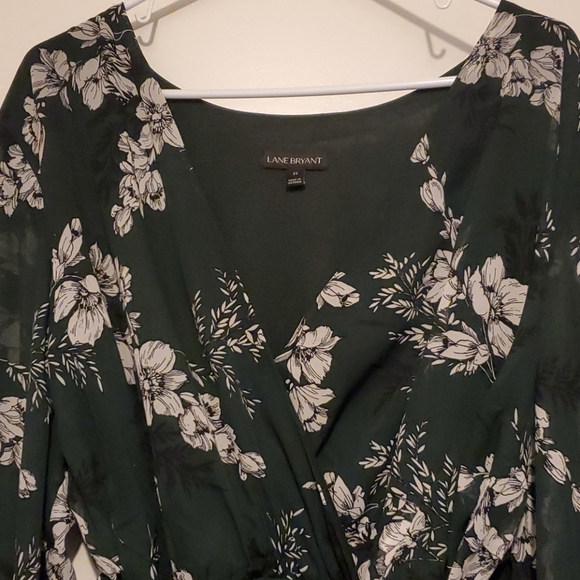 HiLo Green Floral Dress - Picture 2 of 3